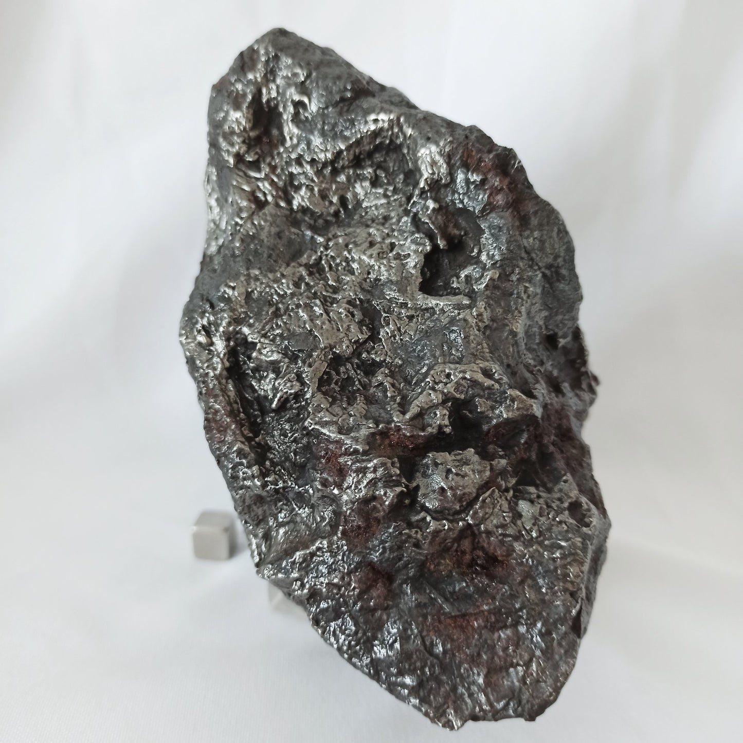Meteorito metálico NANTAN (China, 1516) 3390 g. MUSEO.