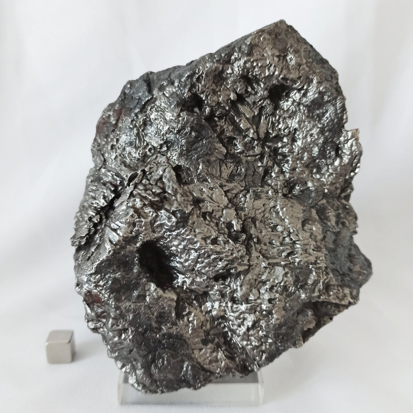Meteorito metálico NANTAN (China, 1516) 3390 g. MUSEO.