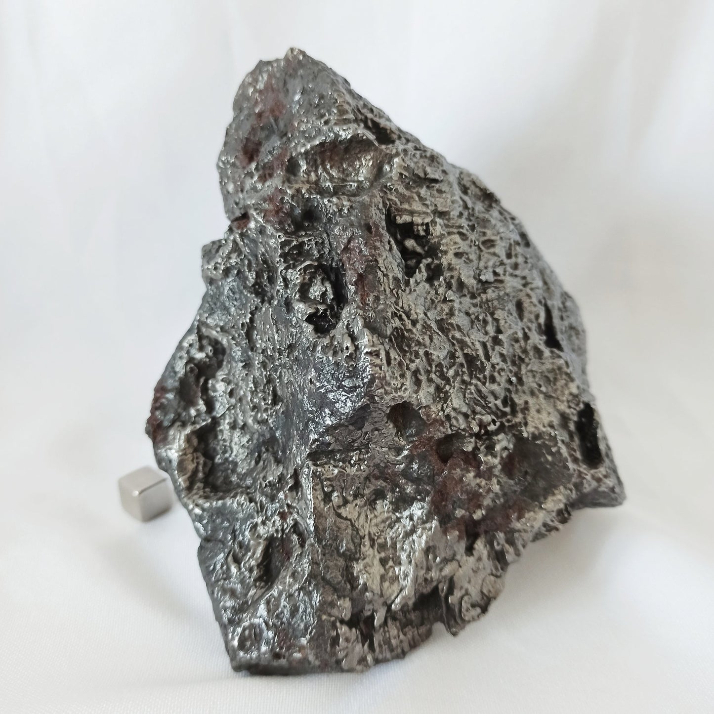 Meteorito metálico NANTAN (China, 1516) 3390 g. MUSEO.